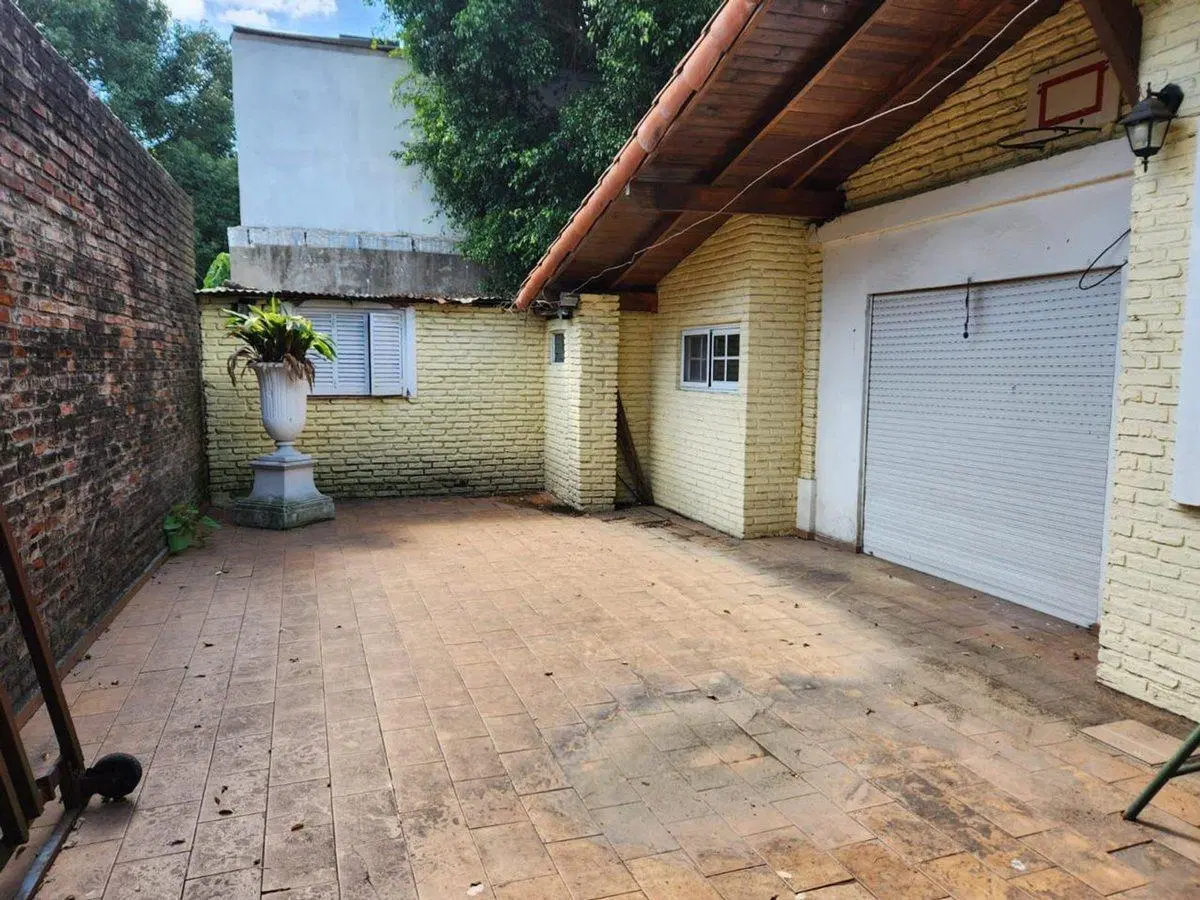 VENTA QUINTA DE 4 AMBIENTES EN VILLA LUZURIAGA 4