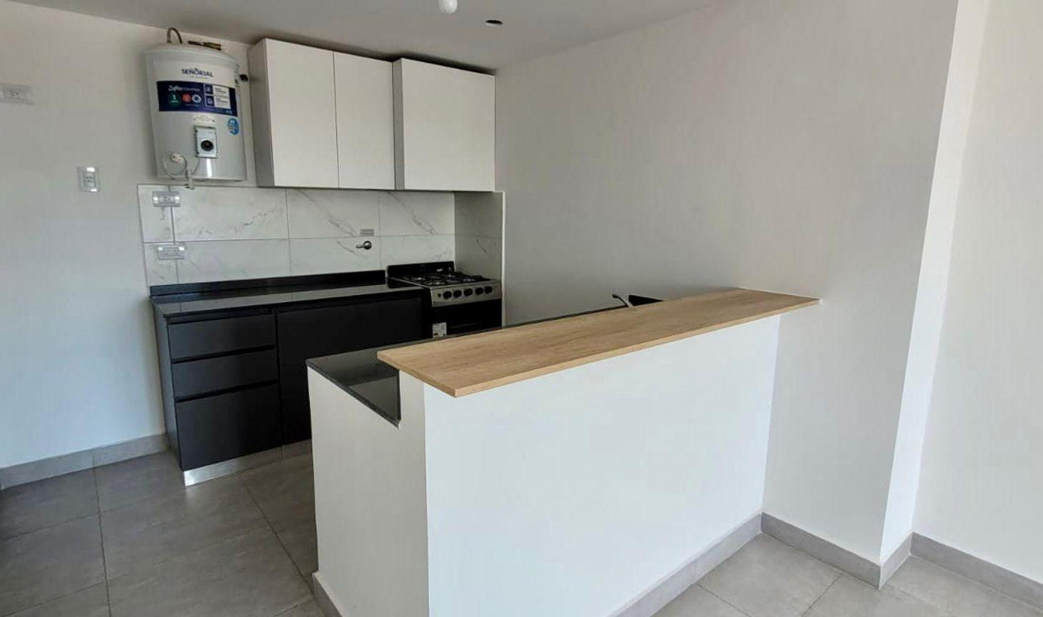 Foto de VENTA CASEROS MONOAMBIENTE DIVISIBLE CON BALCON, imagen 3