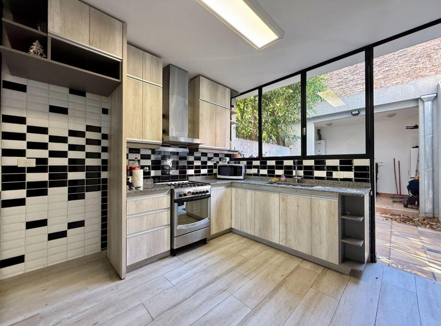 Foto de Venta Casa Duplex 3 ambientes en Ramos Mejia, imagen 2