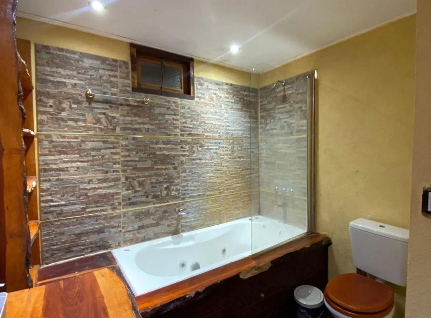 Venta casa 4 ambientes con pileta Trujui 3