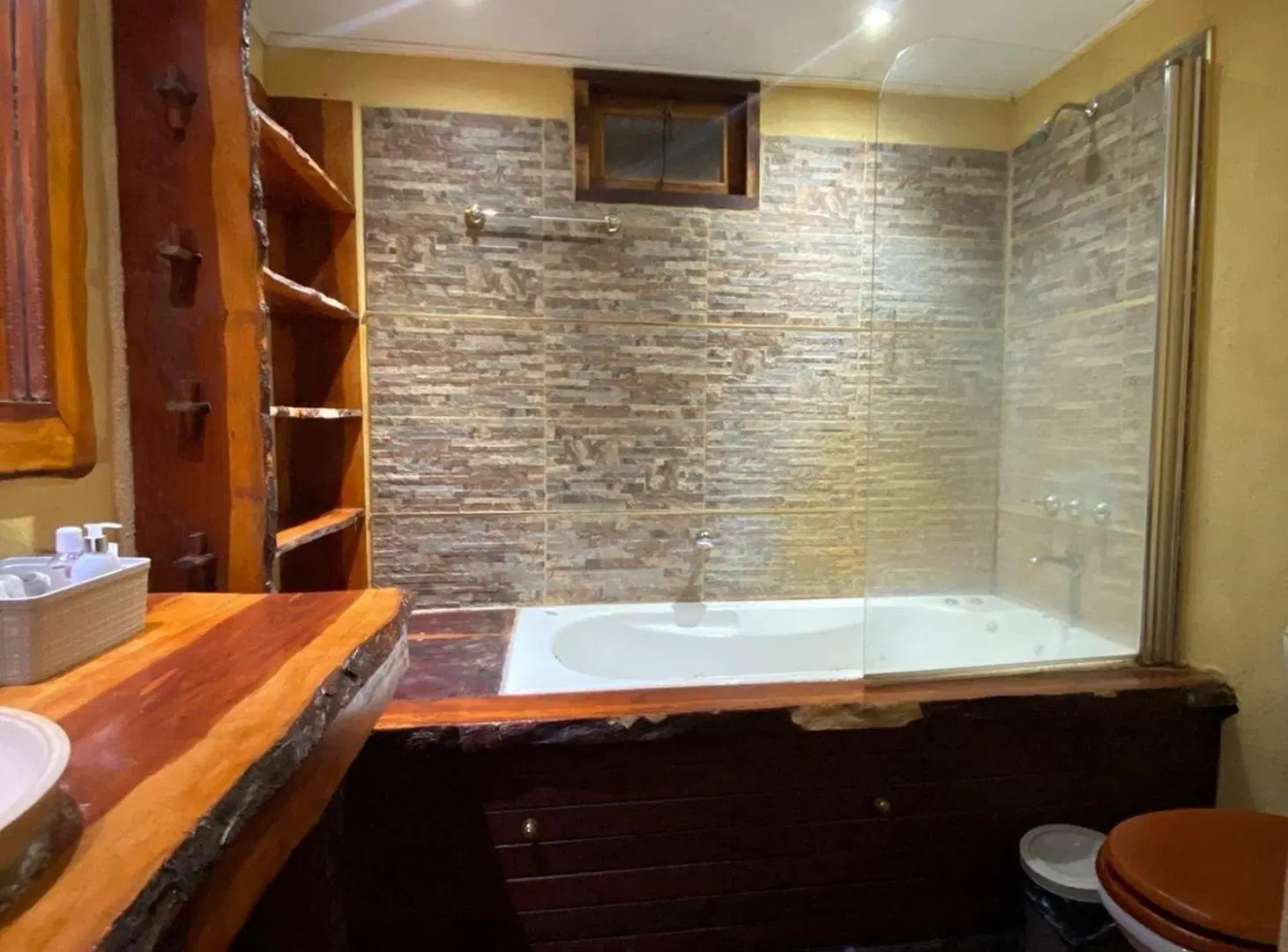 Venta casa 4 ambientes con pileta Trujui 2