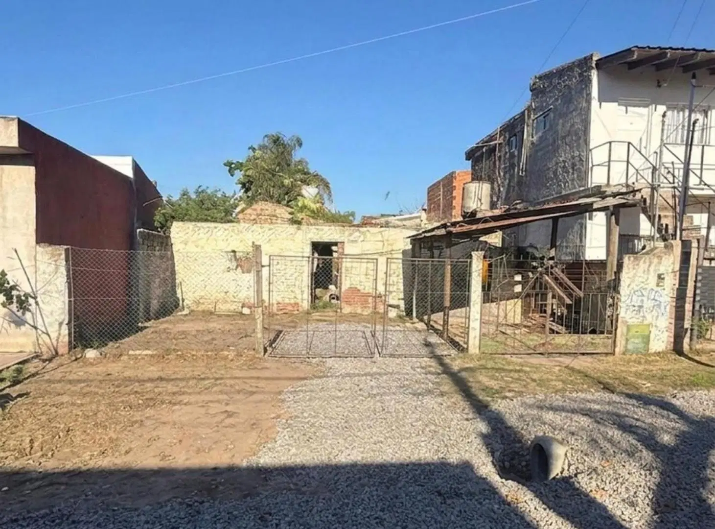 VENTA CASA 3 AMBIENTES EN ITUZAINGO 2