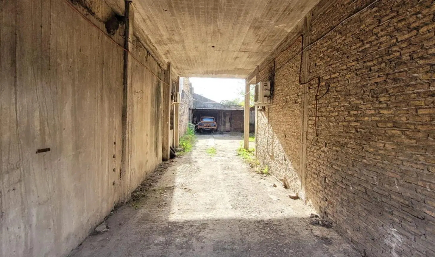 VENTA EN BLOCK LAFERRERE LOCALES MAS DEPOSITO 4