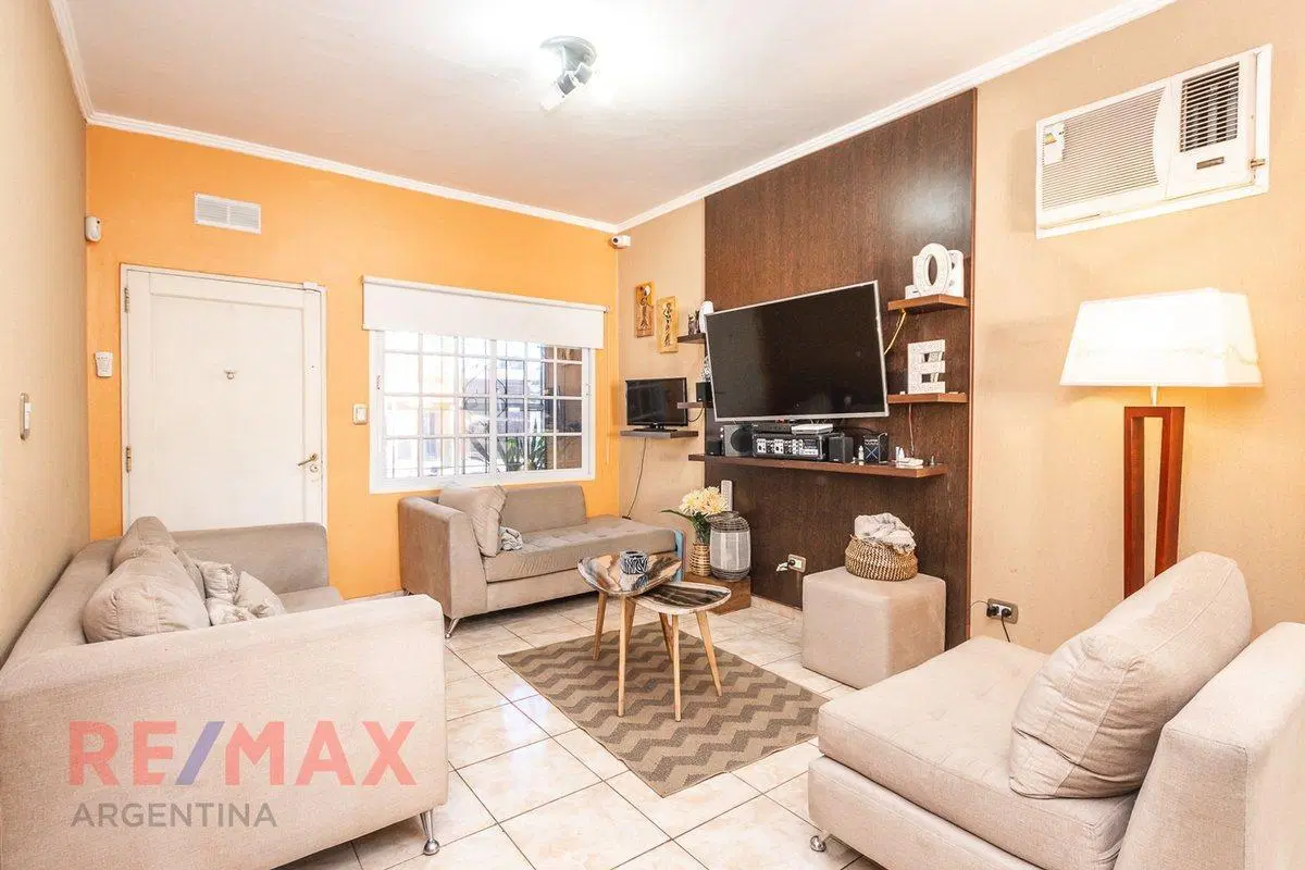 CASA 4 AMBIENTES EN LA TABLADA 2