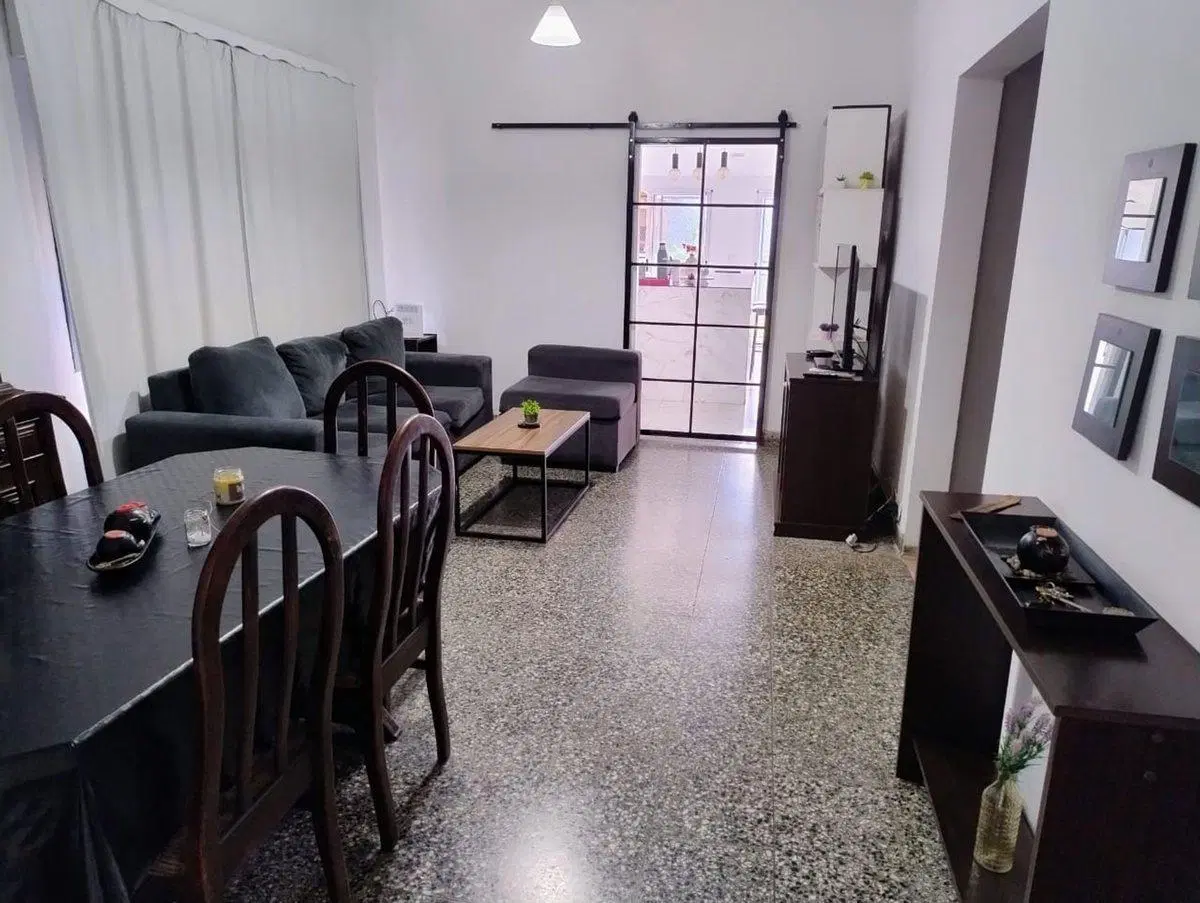 VENTA DE CASA 3 AMBIENTES ISIDRO CASANOVA 5