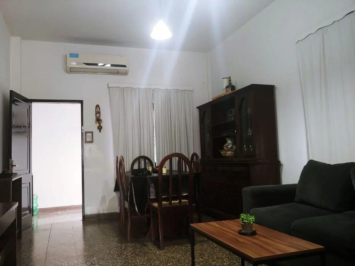 VENTA DE CASA 3 AMBIENTES ISIDRO CASANOVA 2