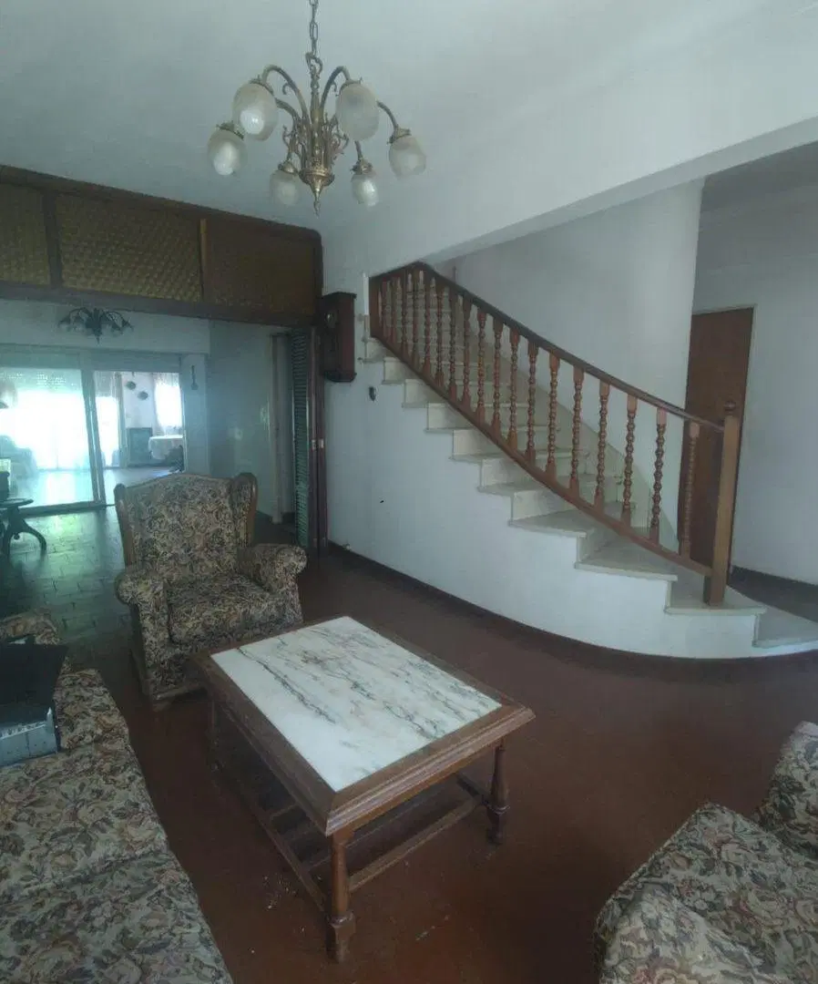 Venta casa Haedo 5 ambientes 3