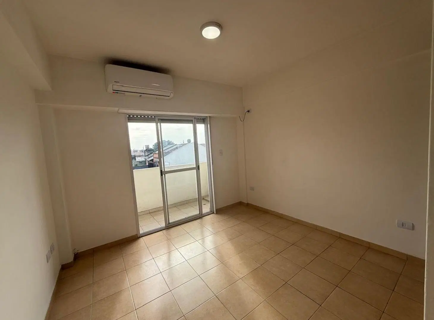 VENTA DEPARTAMENTO 2 AMBIENTES EN ISIDRO CASANOVA 3