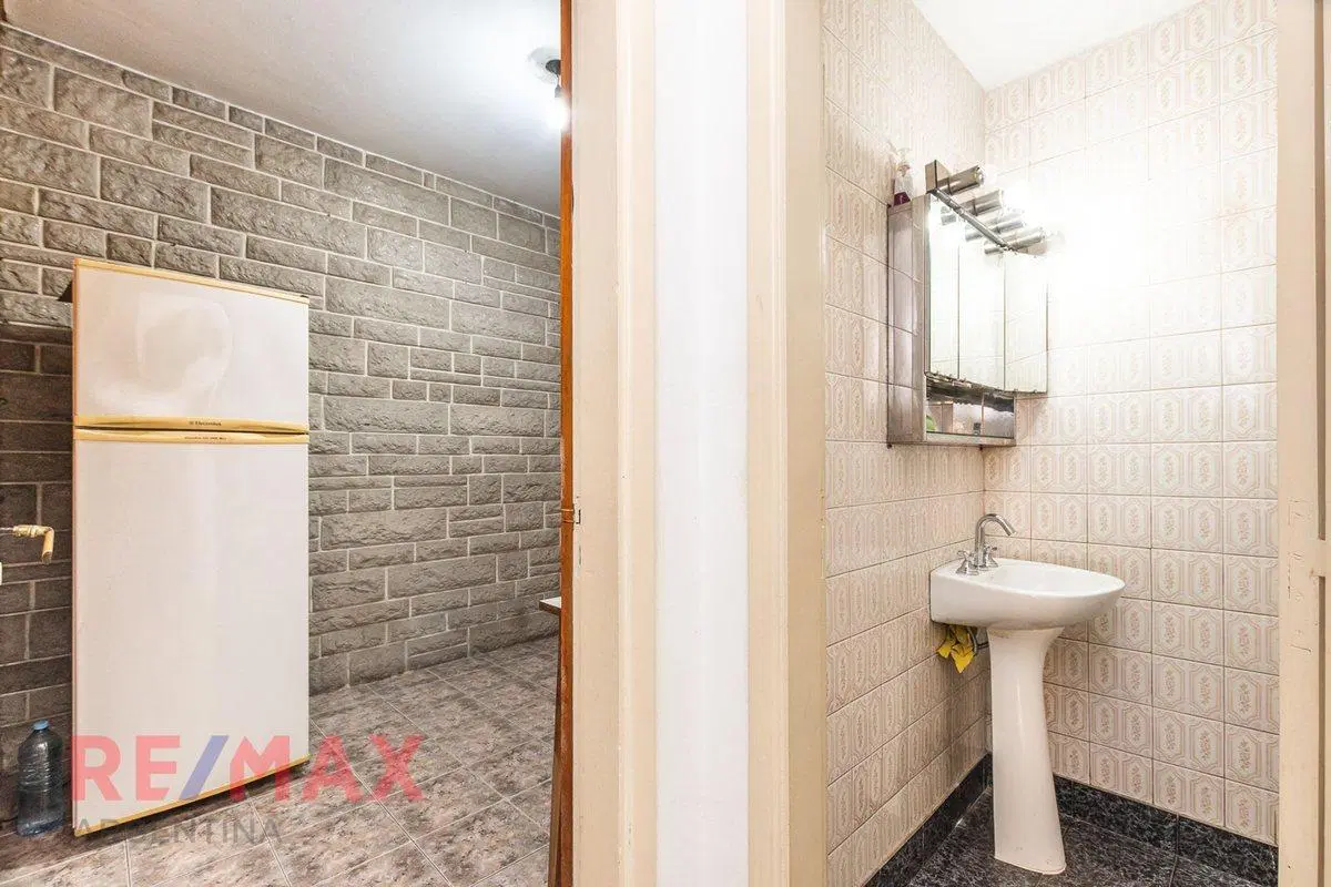 VENTA CASA 8 AMBIENTES RAMOS MEJÍA 3