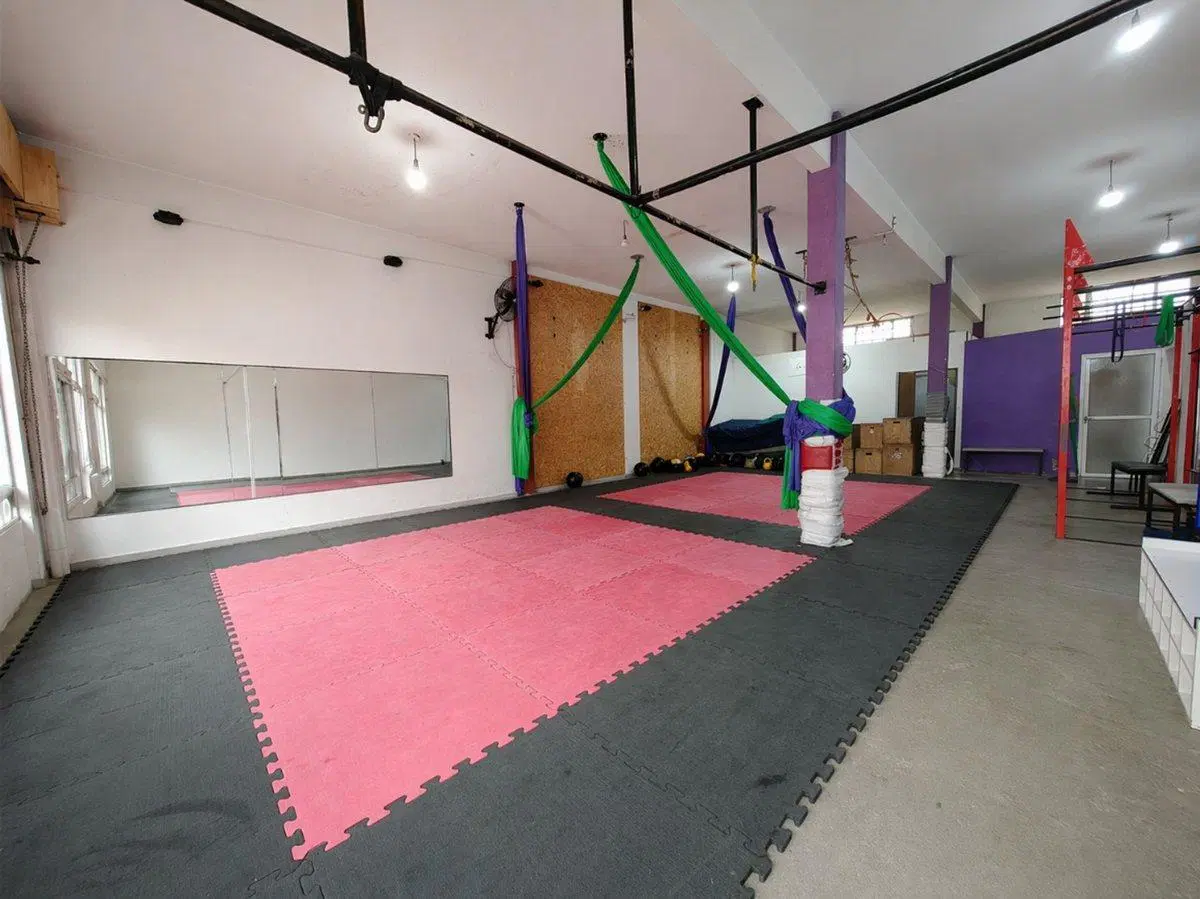 VENTA LOCAL EN MORÓN 5