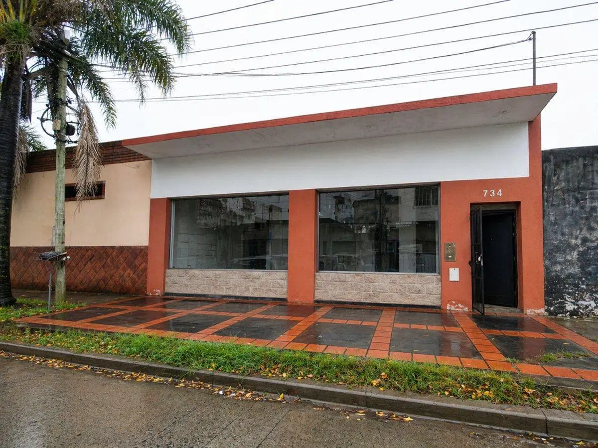 VENTA LOCAL EN MORÓN 3