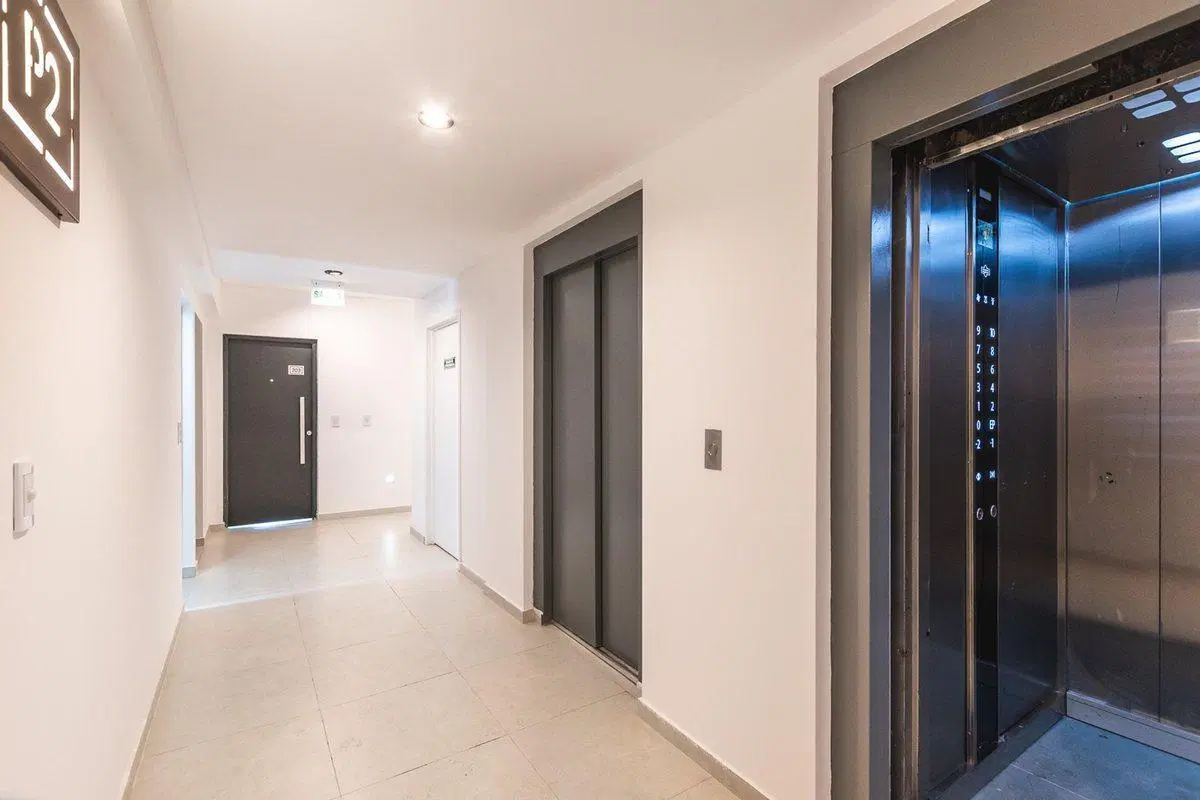 VENTA DEPARTAMENTO 2 AMBIENTES HURLINGHAM 5