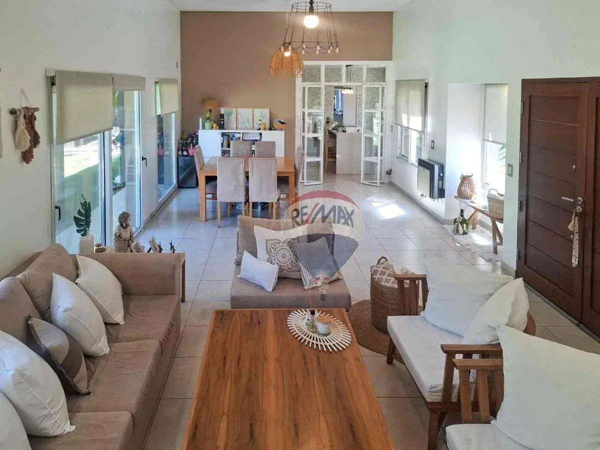 VENTA CASA 4 AMBIENTES BARRIO HARAS MARIA VICTORIA 4