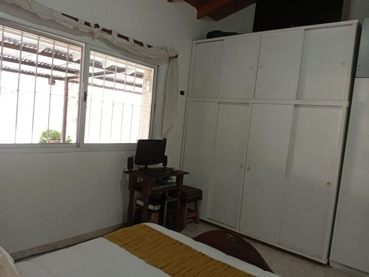 VENTA DE CASA 3 AMBIENTES EN PALOMAR 4
