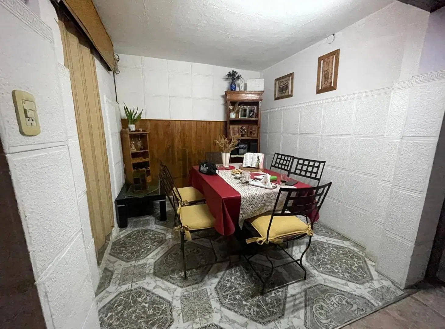 se vende casa en Gonzáles Catan con 3 ambientes 3