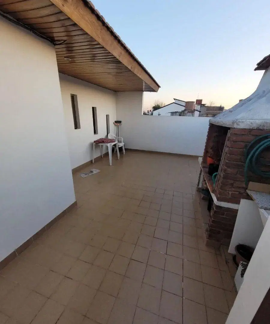 VENTA DE PH 4 AMBIENTES LOMAS DEL MIRADOR 8