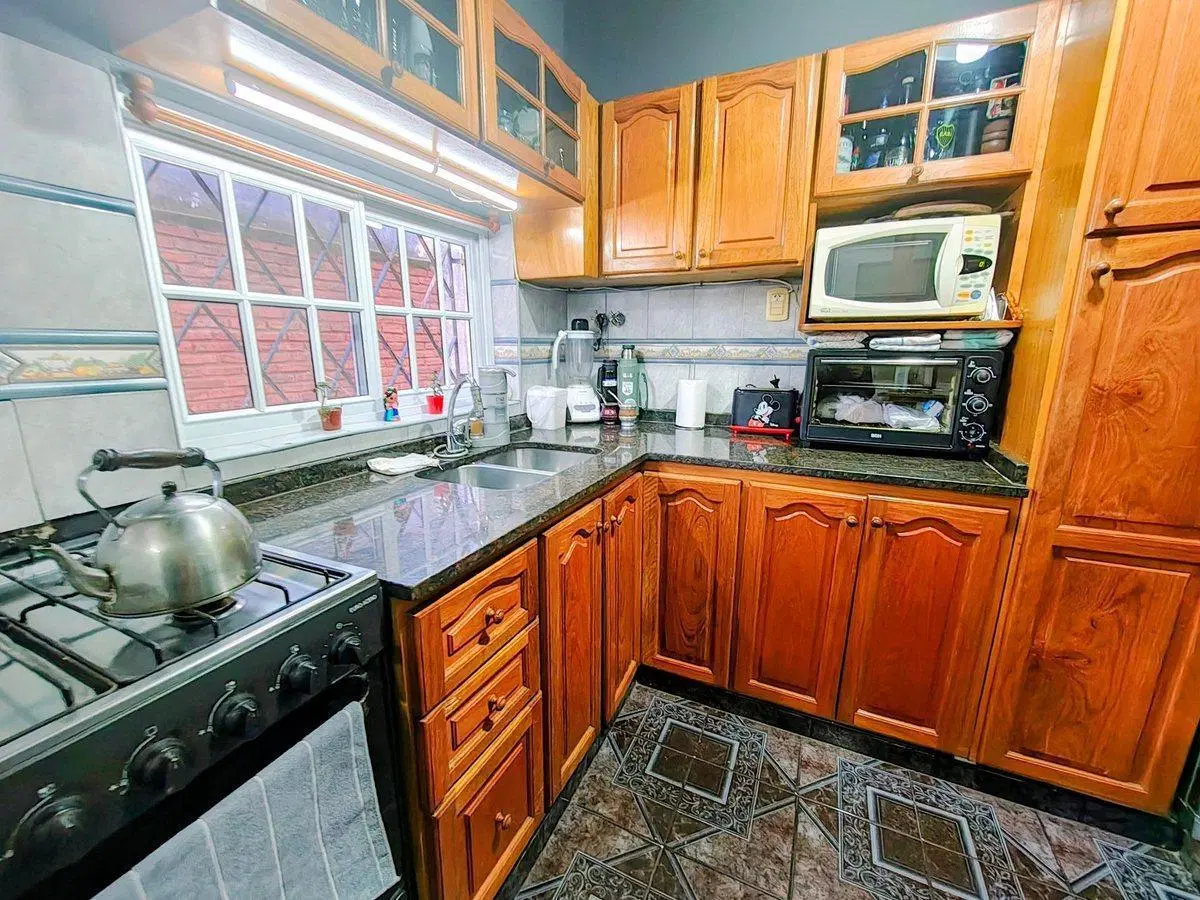 VENTA CASA 4 AMBIENTES ISIDRO CASANOVA 4
