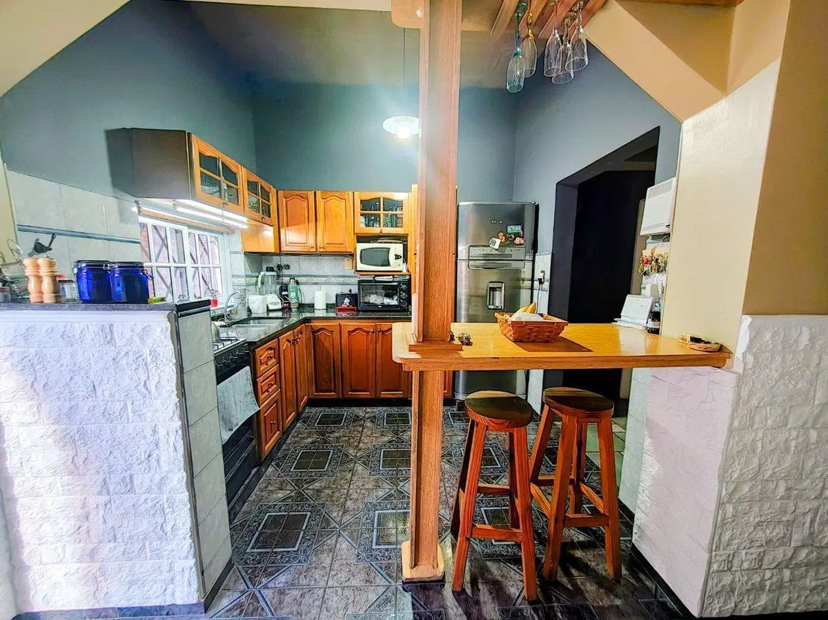 VENTA CASA 4 AMBIENTES ISIDRO CASANOVA 8