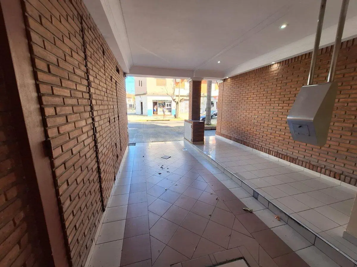 VENTA COCHERA CUBIERTA RAMOS MEJIA 4