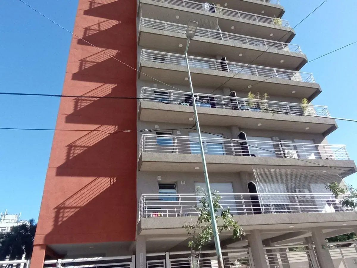 ALQUILER DEPARTAMENTO 2 AMBIENTES COCHERA MORON 5