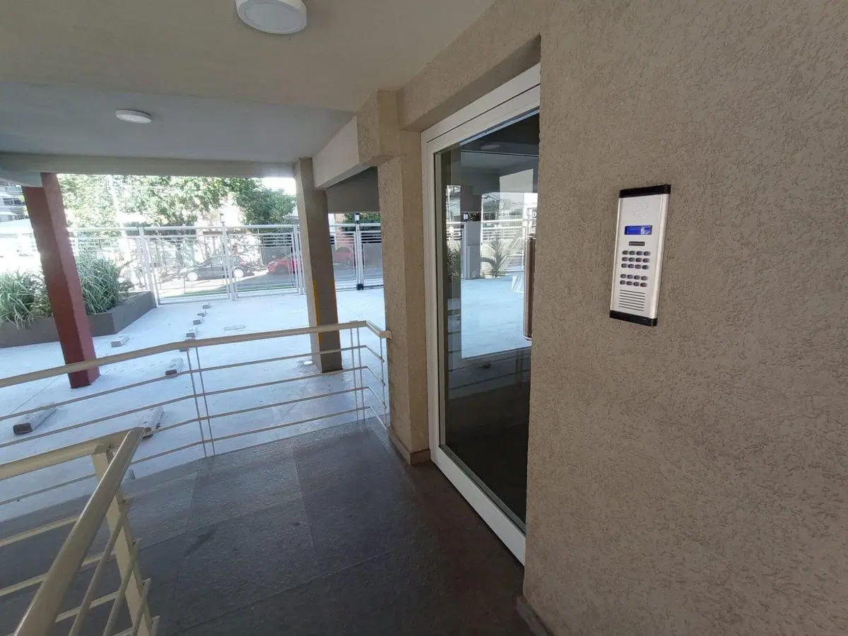 ALQUILER DEPARTAMENTO 2 AMBIENTES COCHERA MORON 4