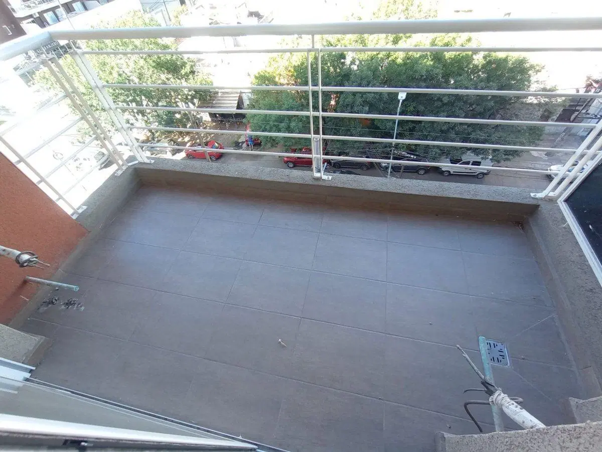 ALQUILER DEPARTAMENTO 2 AMBIENTES COCHERA MORON 8