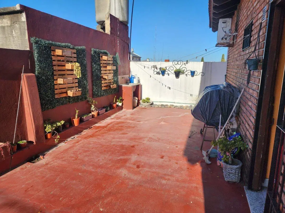 Venta PH 3 ambientes  G. Catán 5