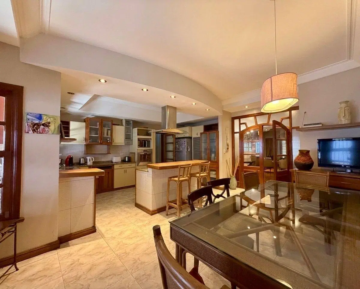VENTA CASA 5 AMBIENTES EN RAMOS MEJIA 3