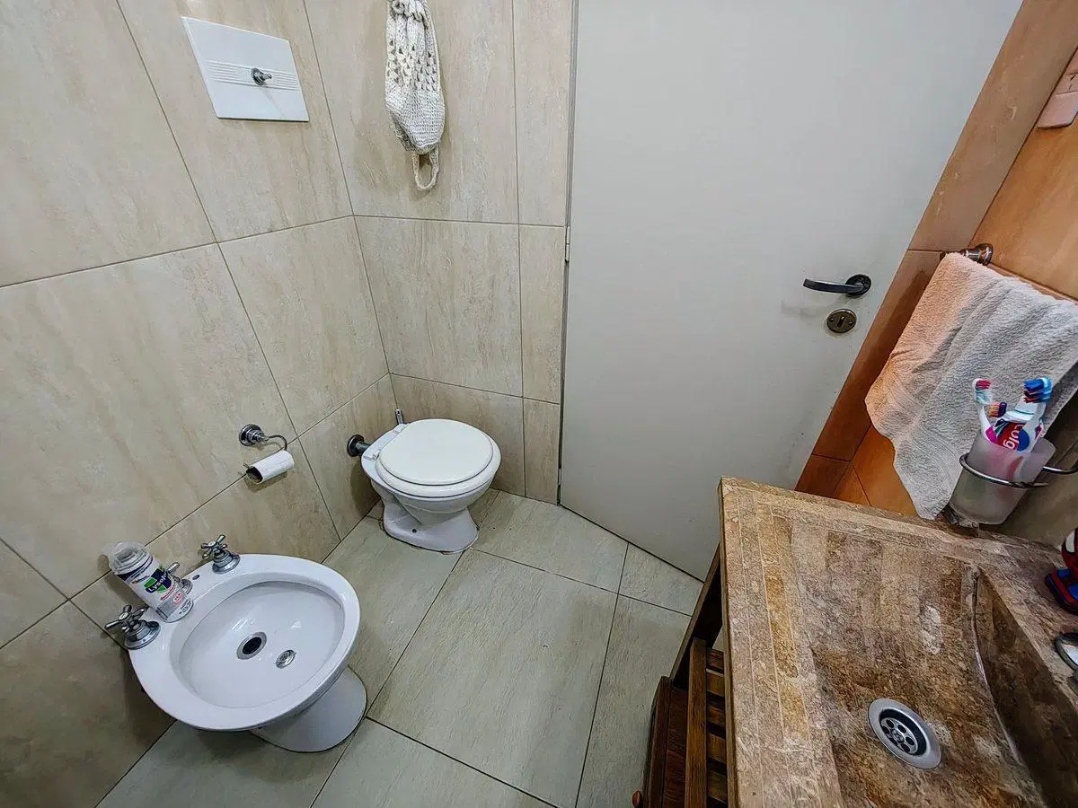 VENTA CASA 3 AMBIENTES MORON 4