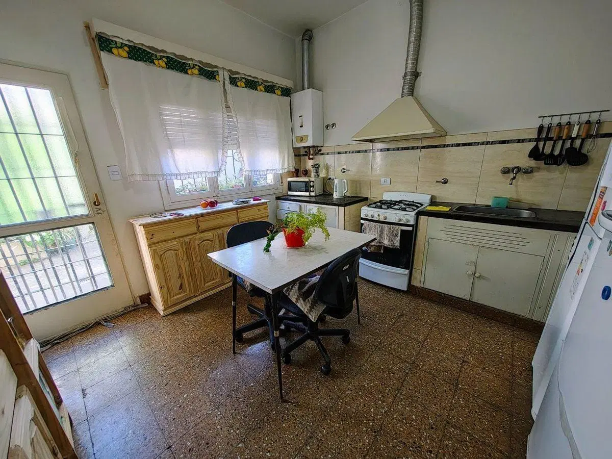VENTA CASA 3 AMBIENTES MORON 3
