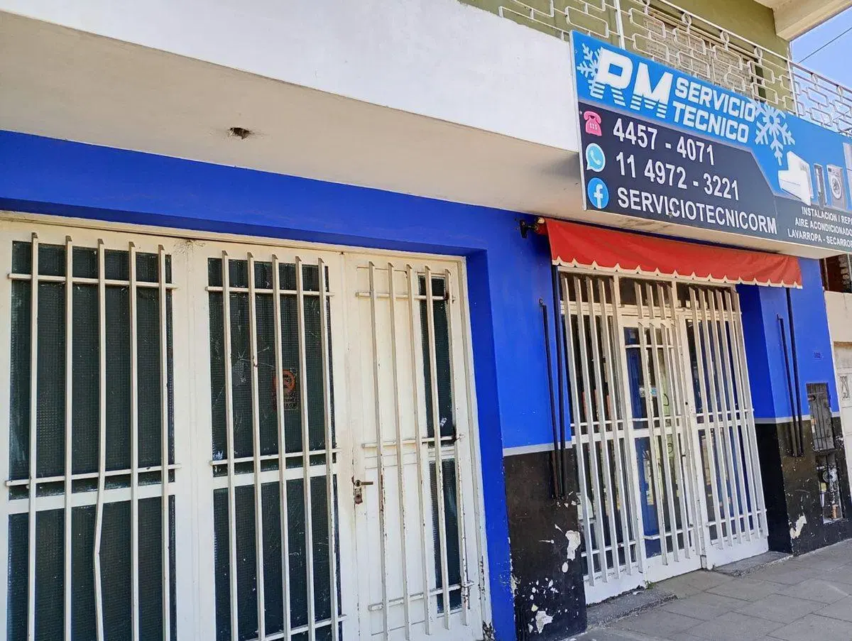 VENTA CASA MULTIFAMILIAR LOCAL Y GARAGE LAFERRERE 2