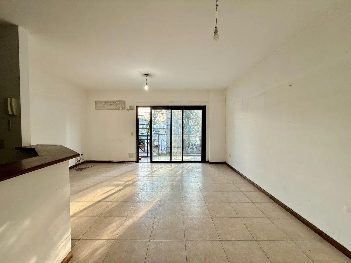 Venta departamento tres ambientes en Ramos Mejia 2