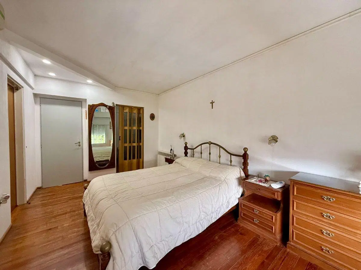 Venta Casa 5 ambientes en San Justo 8