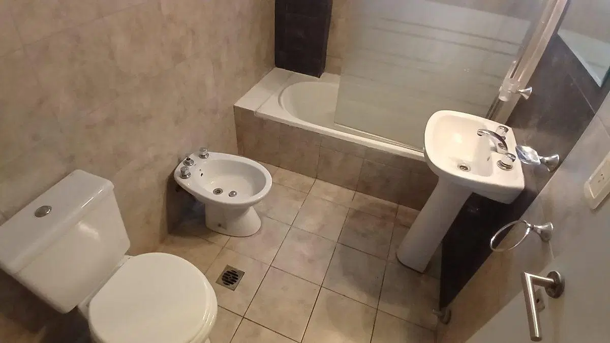 VENTA DEPARTAMENTO DOS AMBIENTES EN V. SARMIENTO 8
