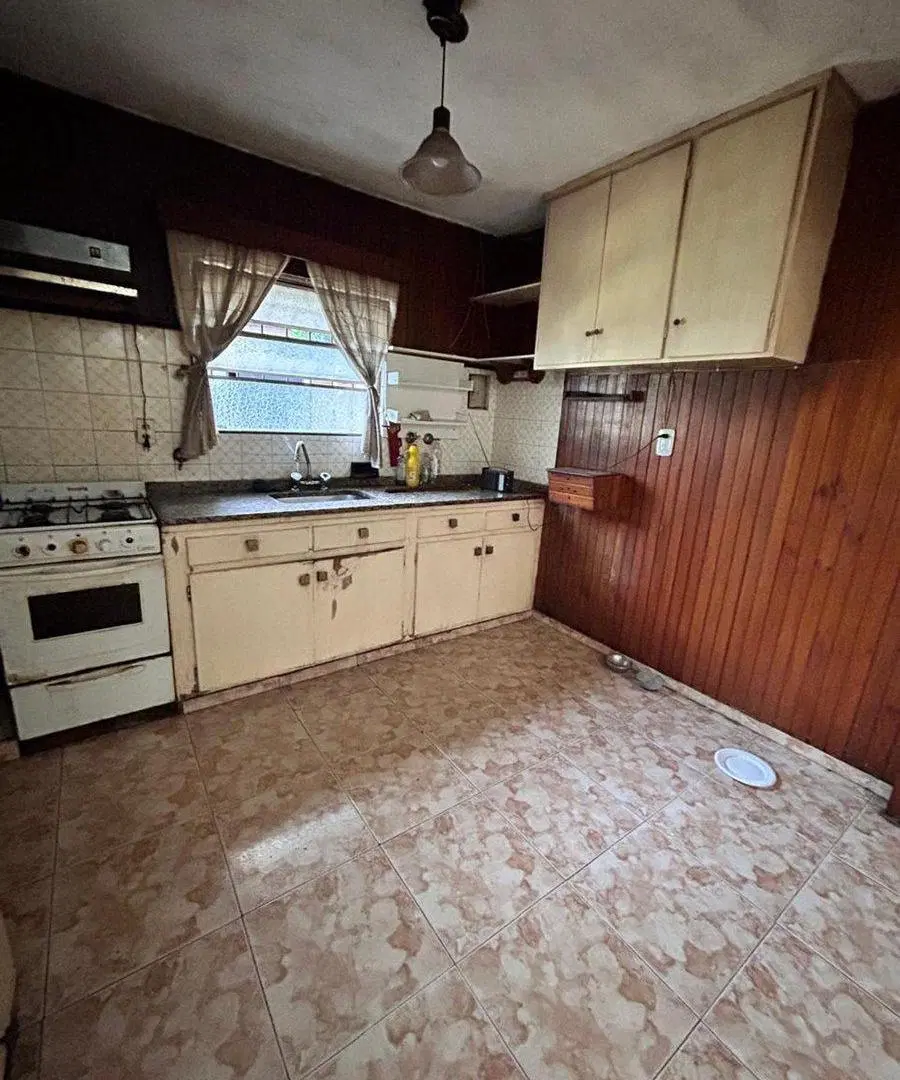 VENTA CASA SAN JUSTO  3 ambientes 4