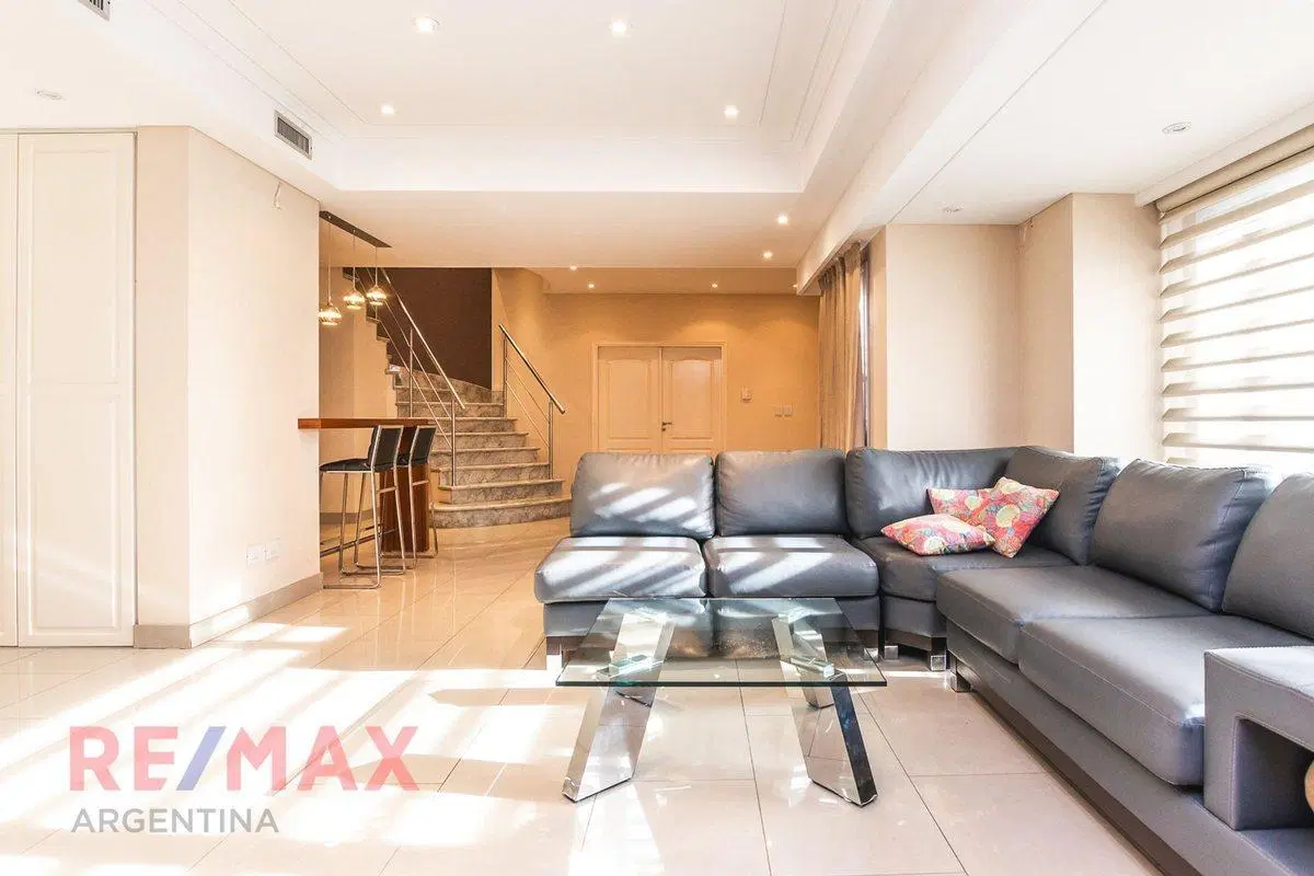 VENTA CASA 10 AMB EN RAMOS MEJIA 2