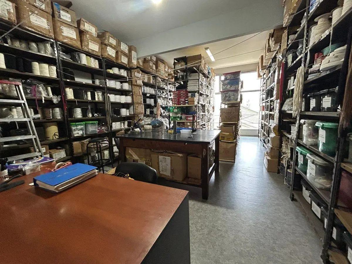 VENTA OFICINA EN BALVANERA 4