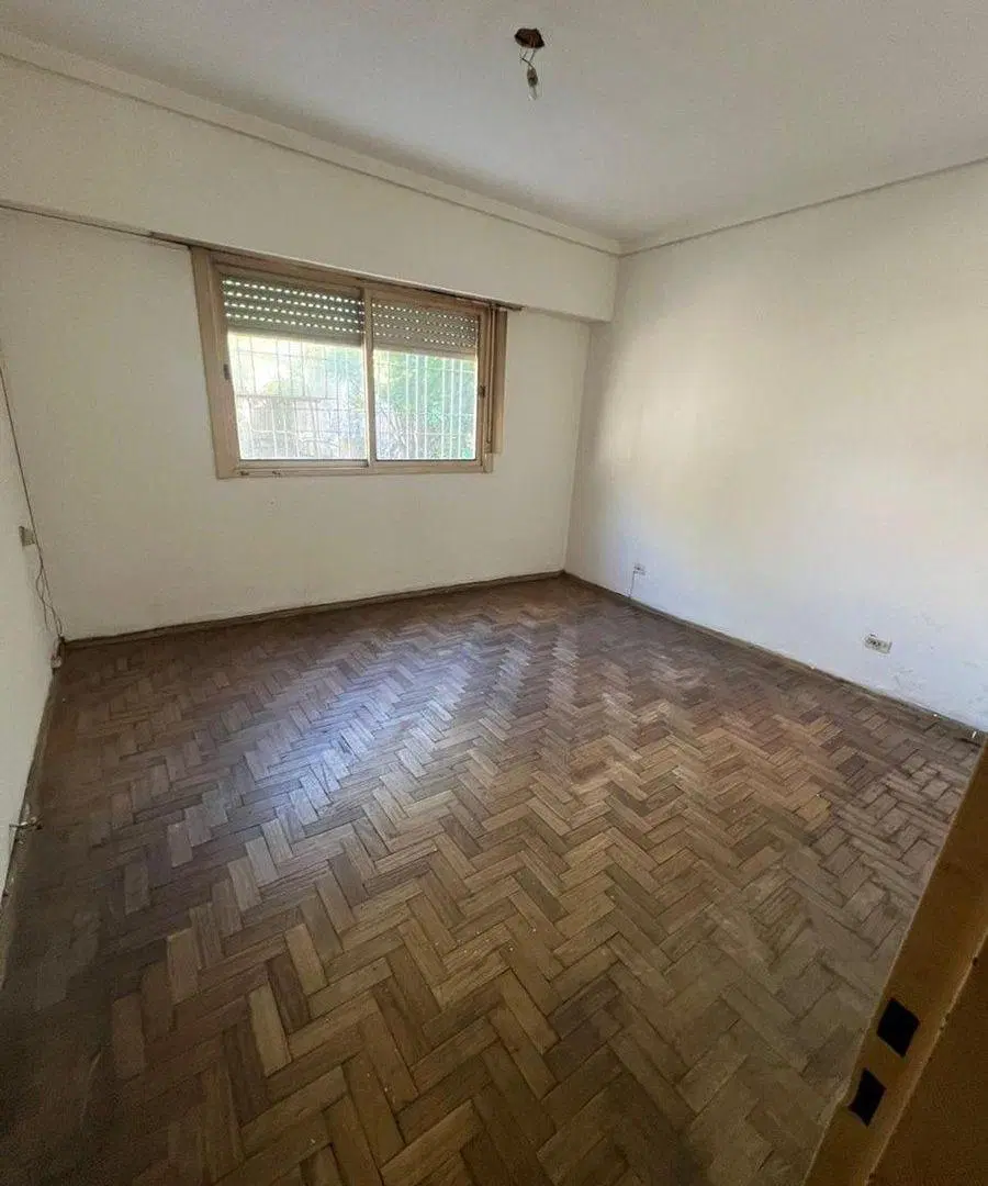 Venta casa cuatro ambientes en Ramos Mejia 2