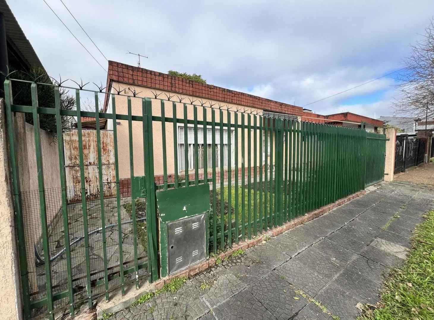 VENTA DE CASA 4 AMBIENTES ITUZAINGO 3