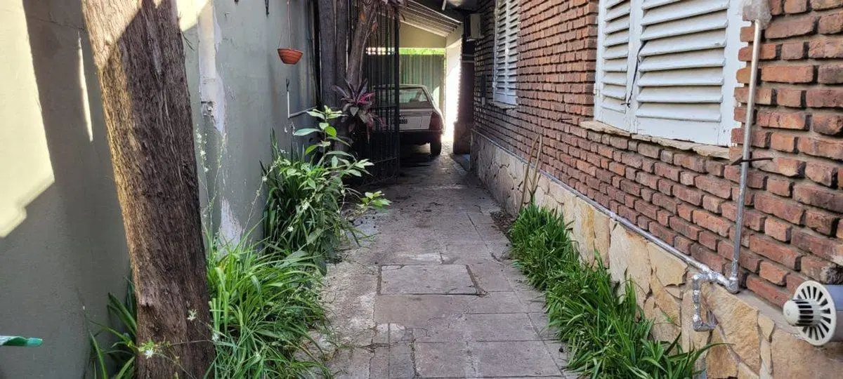VENTA RAMOS MEJIA DOS CASAS MAS DEPOSITO EN FONDO 5