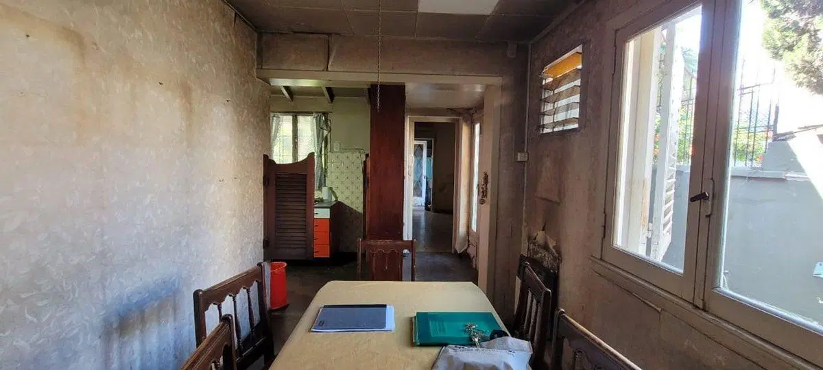 VENTA RAMOS MEJIA DOS CASAS MAS DEPOSITO EN FONDO 2
