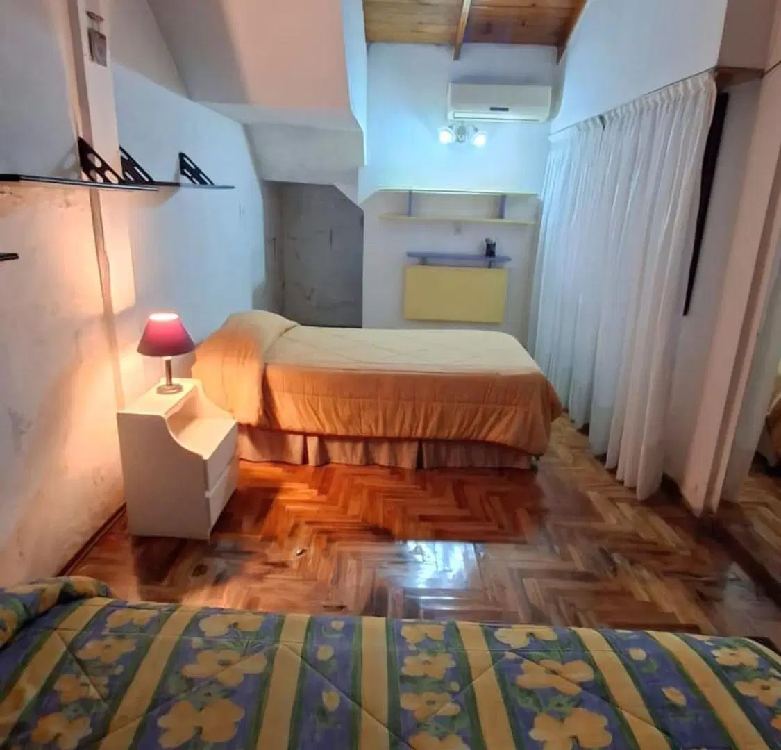 VENTA CASA 3 AMBIENTES EN ISIDRO CASANOVA 5
