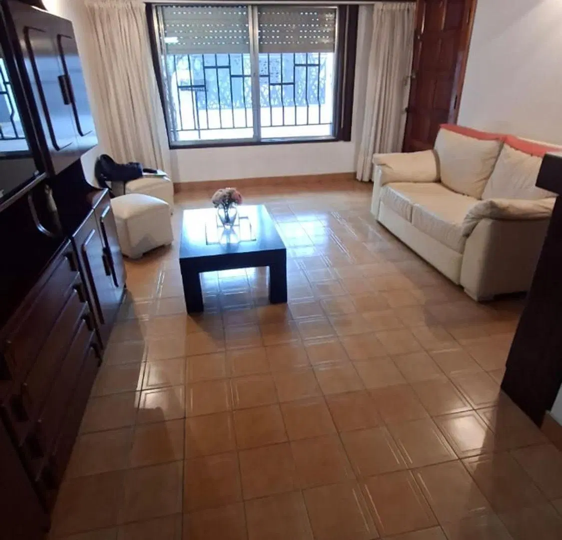 VENTA CASA 3 AMBIENTES EN ISIDRO CASANOVA 4