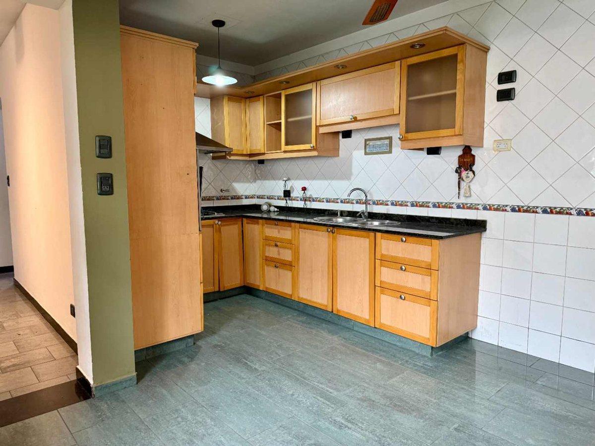 Foto de VENTA CASA 4 AMBIENTES EN VILLA LUGANO, imagen 4