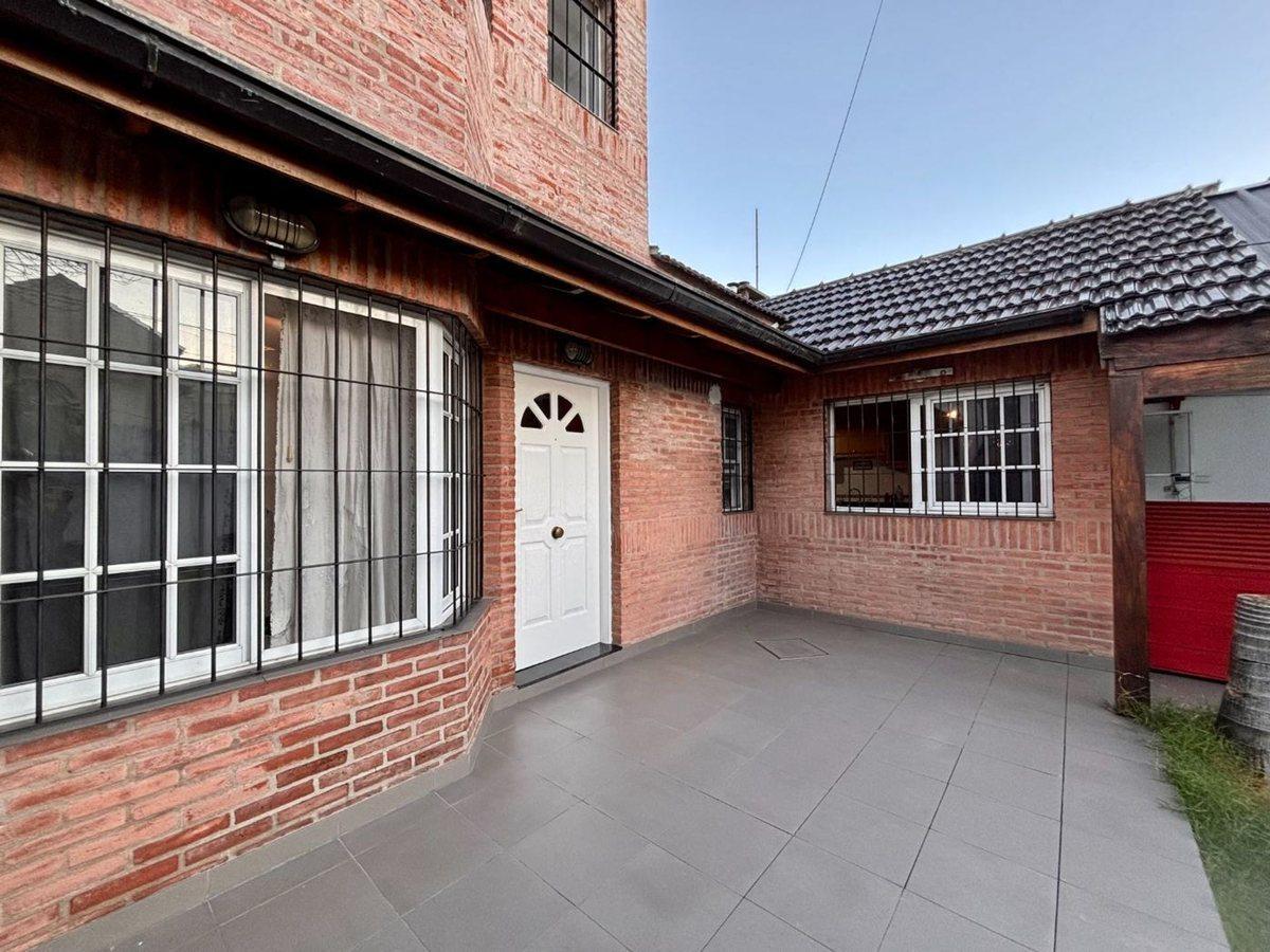 Foto de VENTA CASA 4 AMBIENTES EN VILLA LUGANO, imagen 2