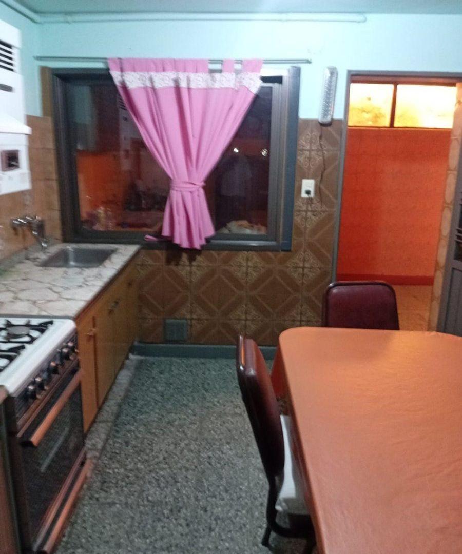 Foto de VENTA DE CASA 4 AMBIENTES EN TAPIALES, imagen 3