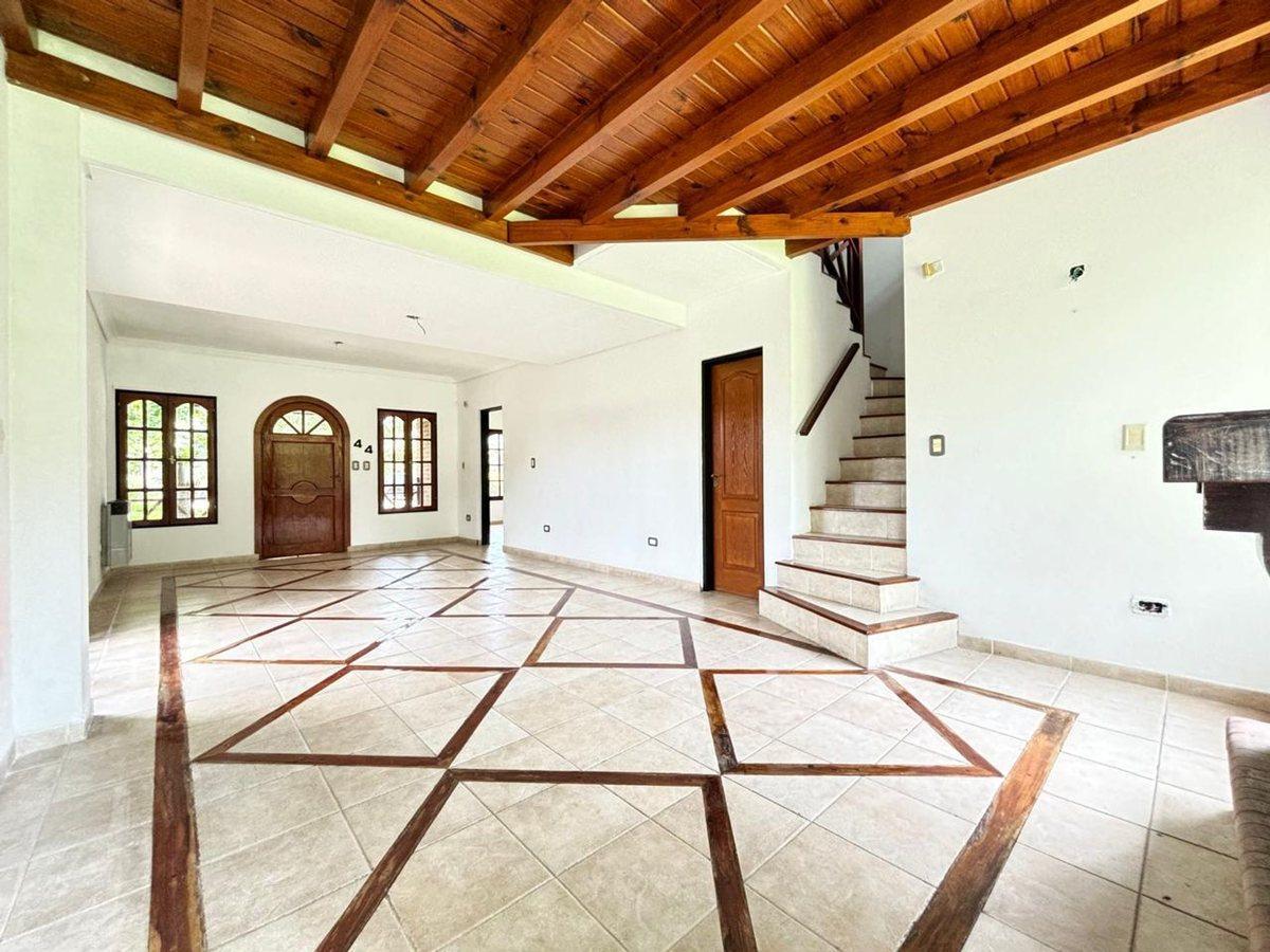 Foto de VENTA CASA 5 AMBIENTES EL CASCO DE MORENO, imagen 1