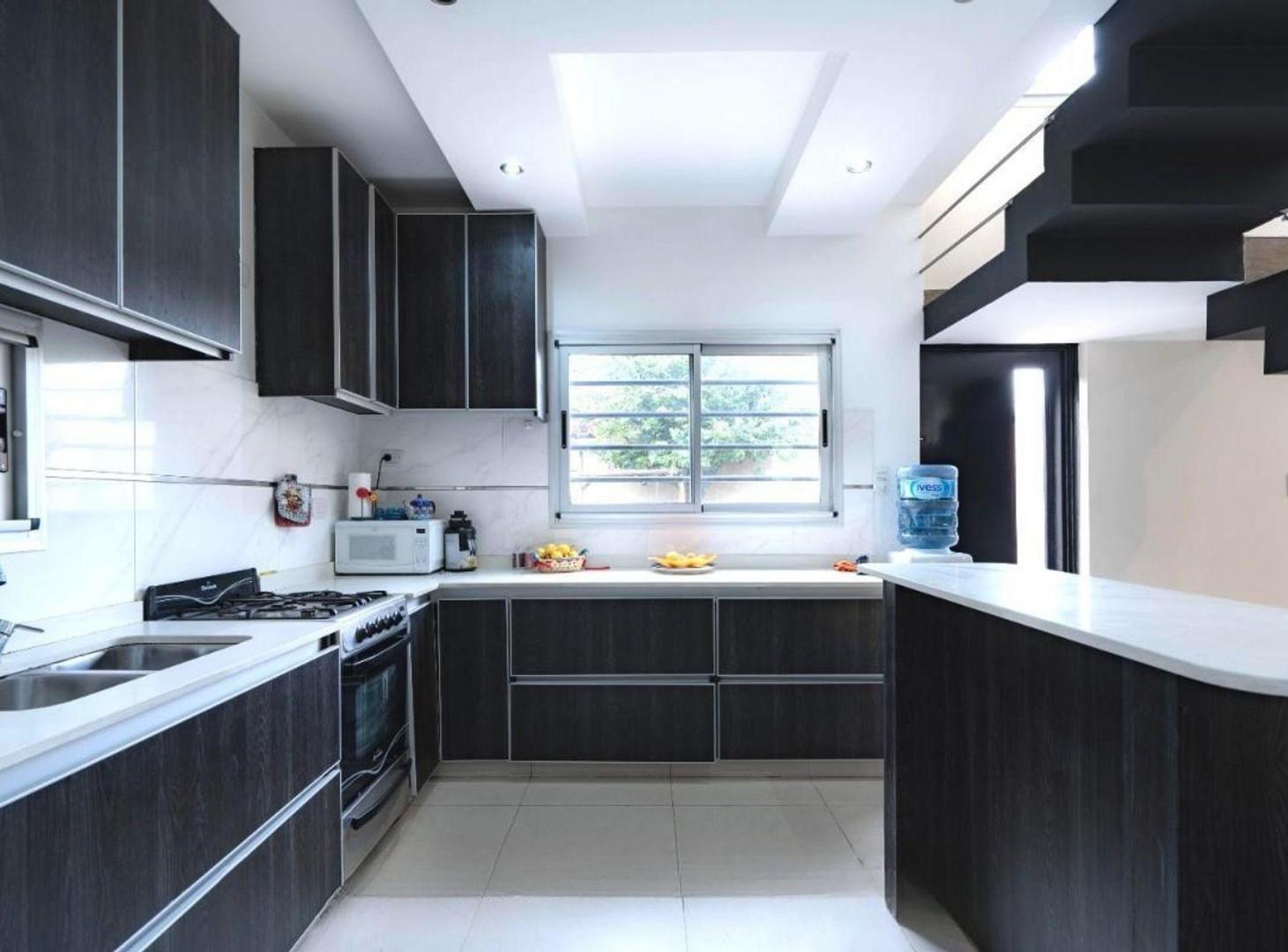 Foto de VENTA CASA 7 AMBIENTES CIUDAD EVITA, imagen 3