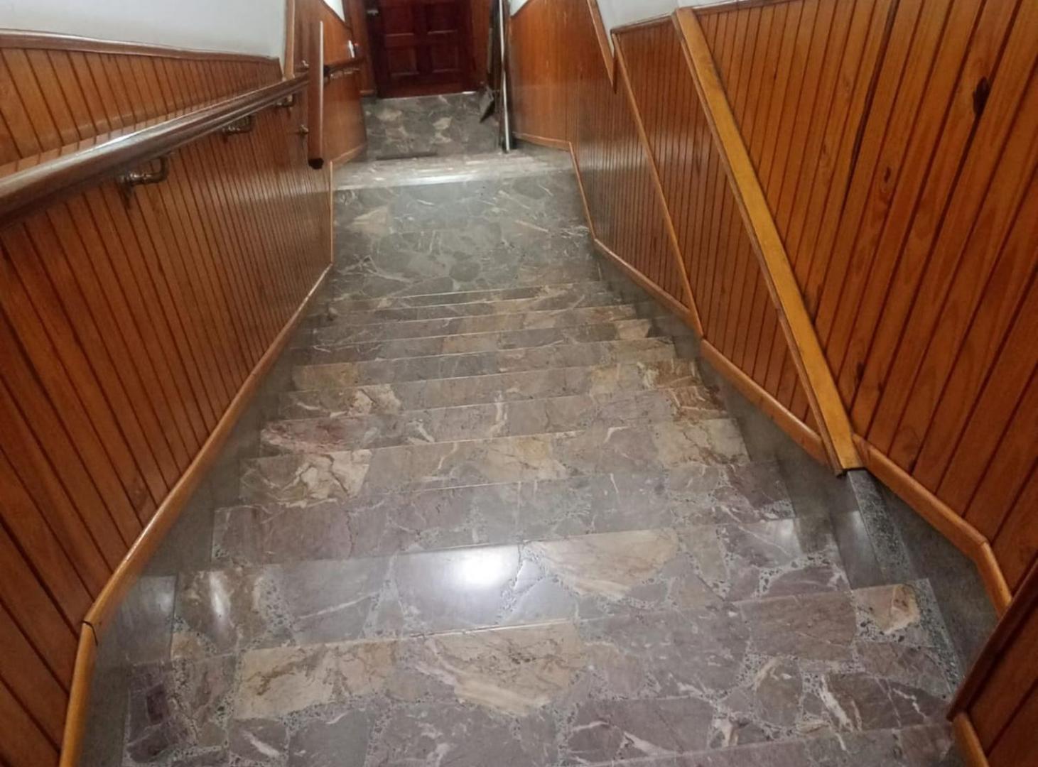 Foto de Venta casa con departamento y local Laferrere, imagen 5