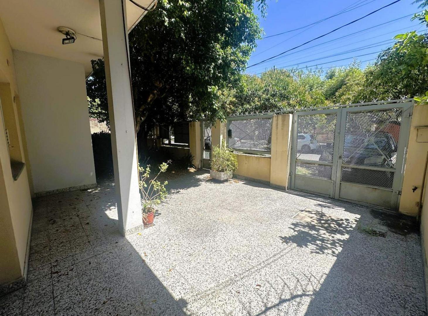 Foto de VENTA CASA 5 AMBIENTES TAPIALES, imagen 2